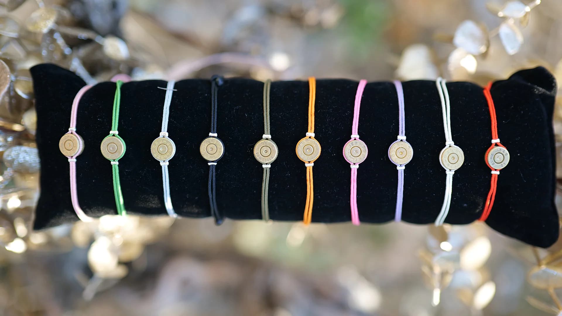 Logo Bracelets personnalisés | fabrication manuelle à la demande