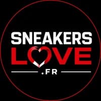 Logo Sneakers Love